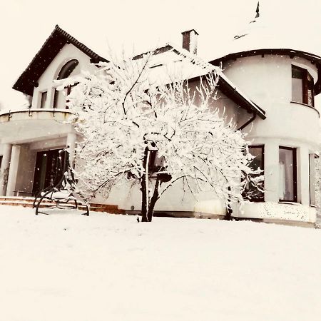 Nibylandia Dom Pod Lasem Nowa Wies Grodziska Exterior photo