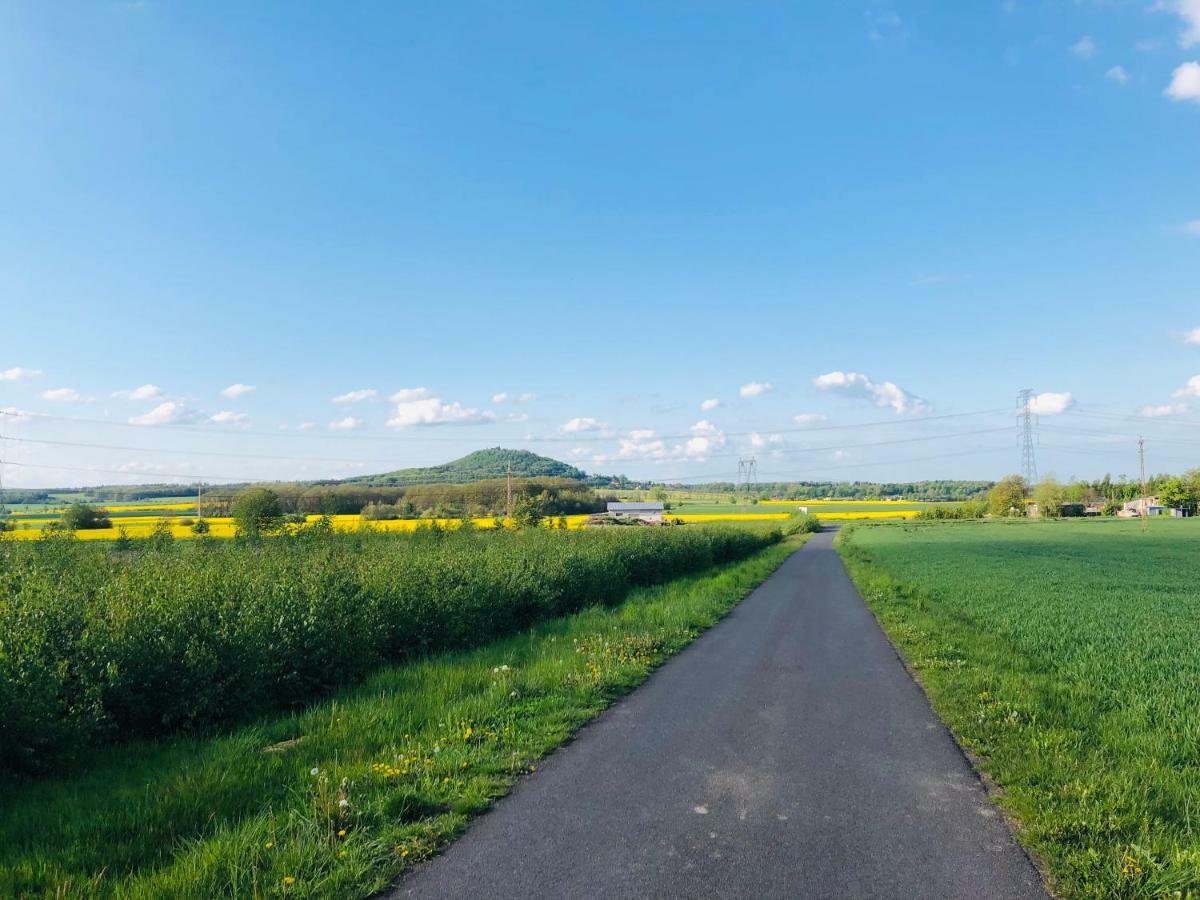 Nibylandia Dom Pod Lasem Nowa Wies Grodziska Exterior photo