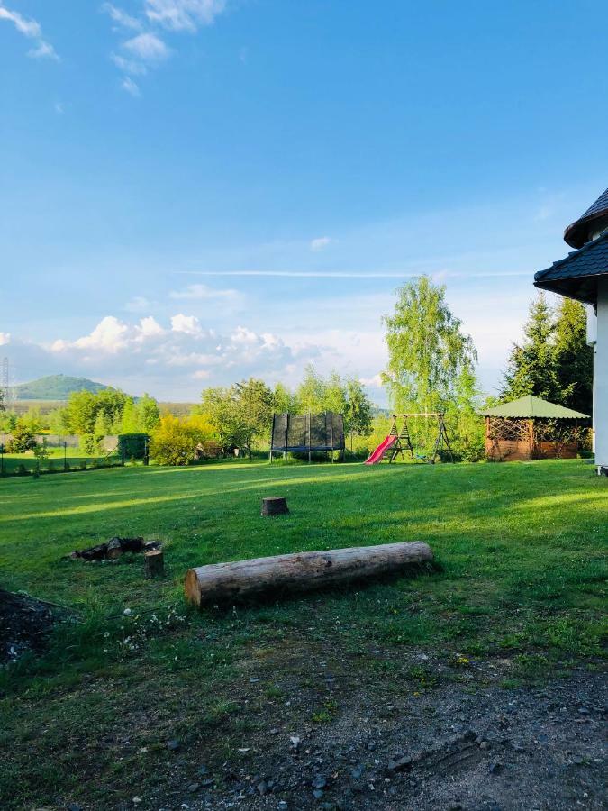 Nibylandia Dom Pod Lasem Nowa Wies Grodziska Exterior photo